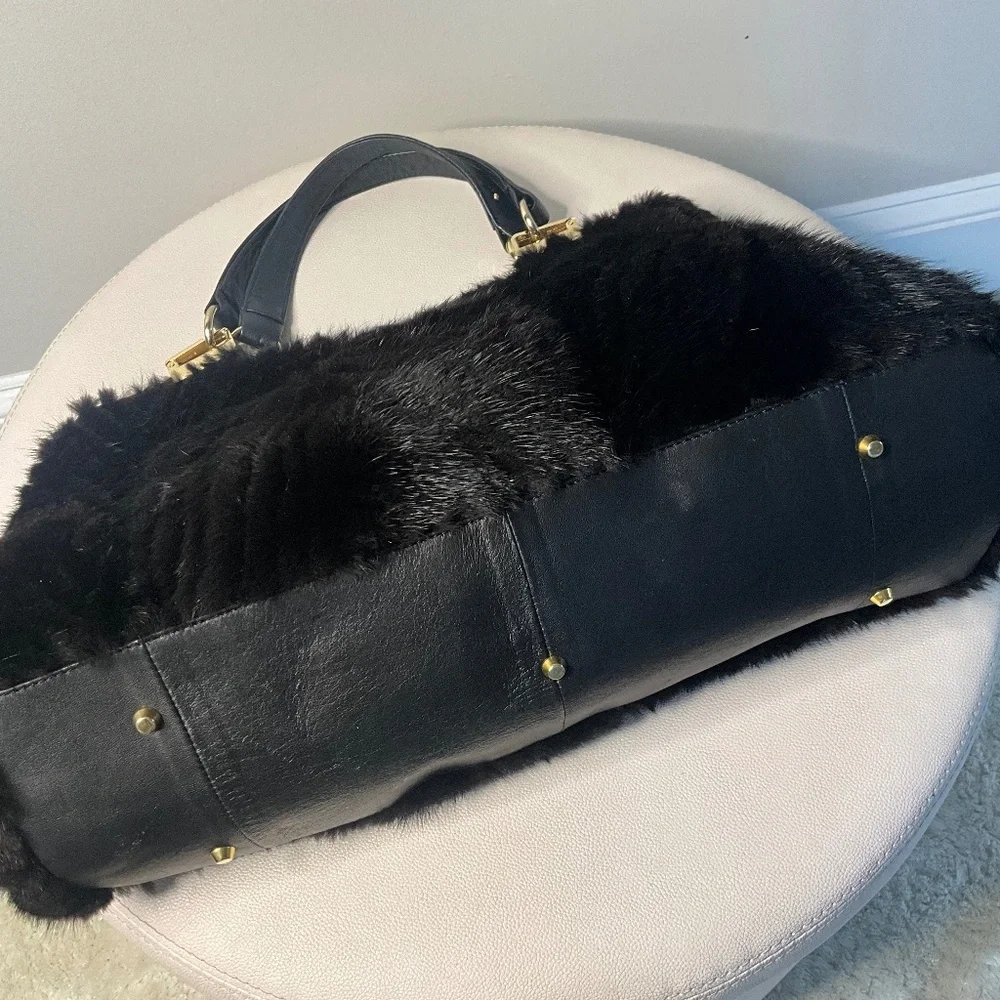 *Elegant PAOLO MASI Leather & Mink Handbag* - Picture 4 of 8